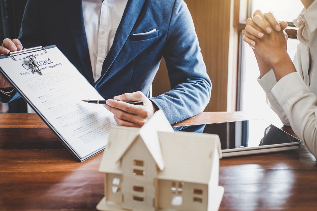 Ile trzeba zarabiać, żeby dostać kredyt hipoteczny?